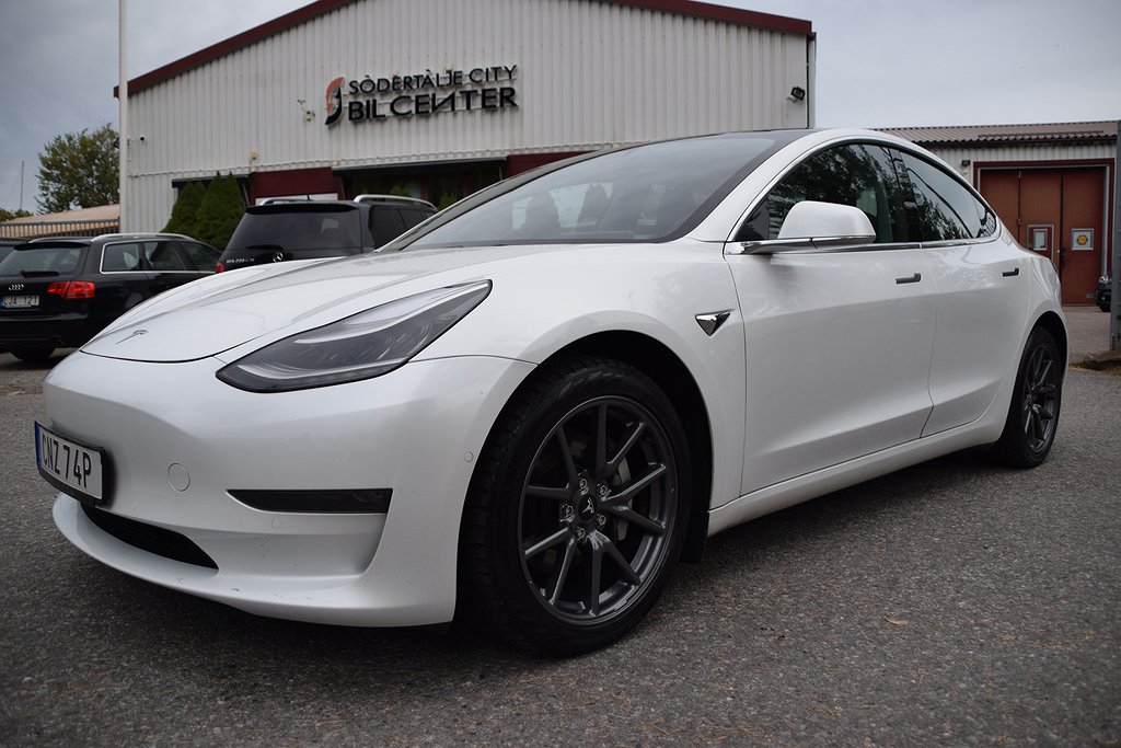 Tesla Model 3 Long Range AWD 440HK Skinn Panorama 