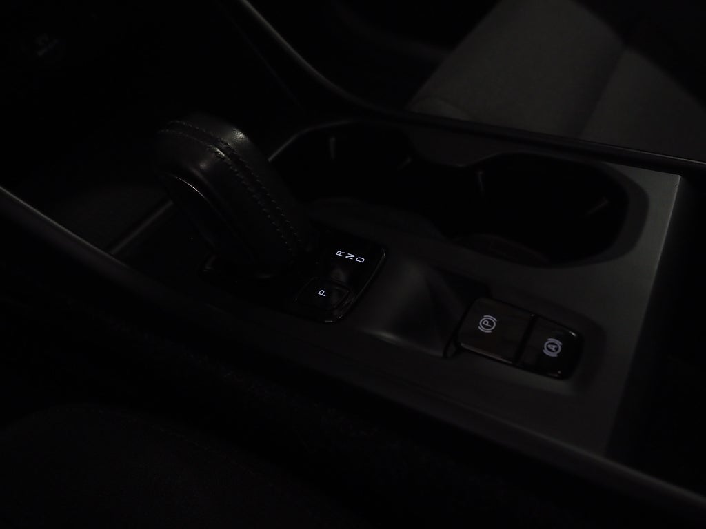 Volvo XC40 T3 Geartronic 163hk Backkamera Farthållare Lane Assist 2020