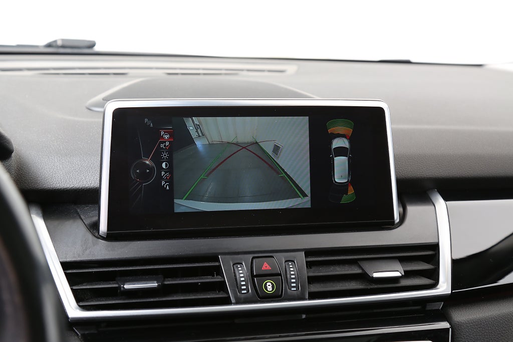 BMW 225xe Active Tourer Sport line 224hk Aut AWD HuD Navi Pano 2017