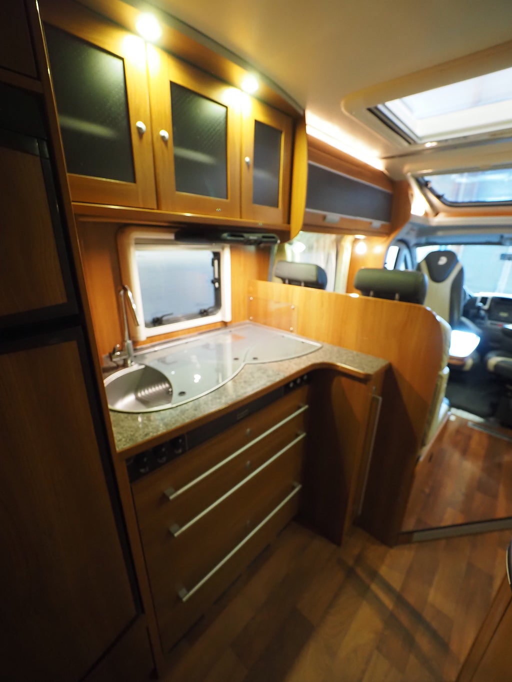 Dethleffs Black Magic Edition Låga Långbäddar I ALDE I Solcell I BM T 001