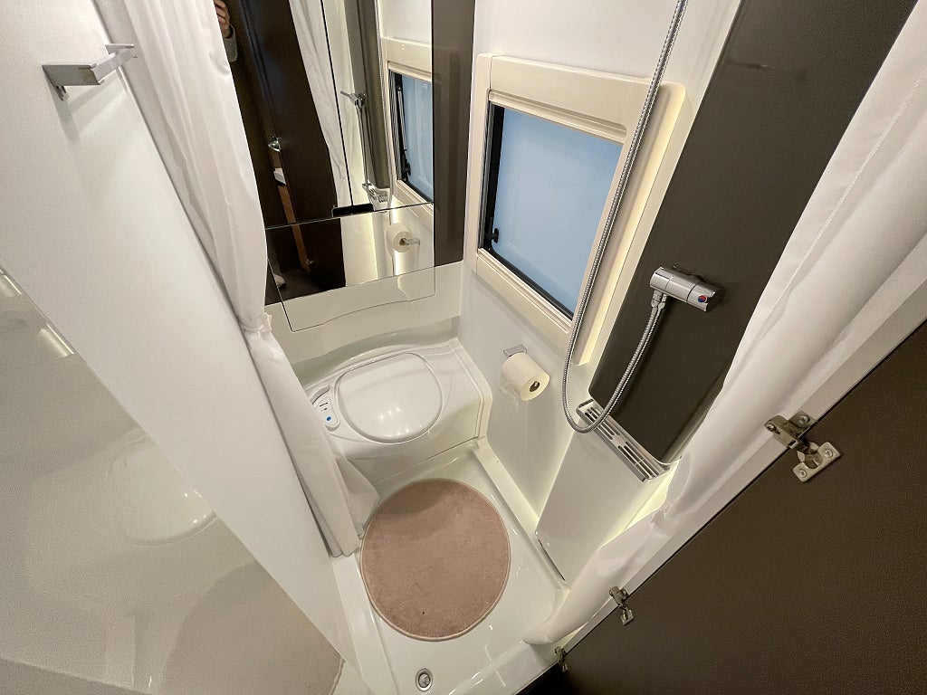 Adria Alpina 573 UP / ALDE / Ugn / Panorama / 1779kr/mån / Cityvatten  - Adria