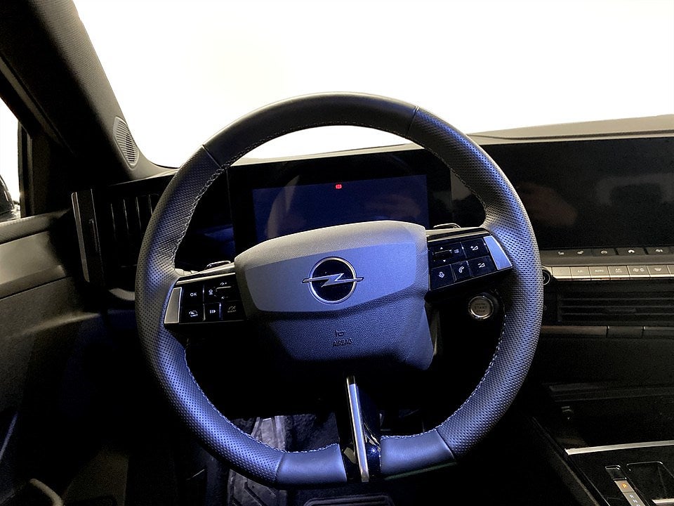 Bild på Opel Astra ST GS 1.2 PT 130hk Aut - B-KAMERA, EN ÄGARE