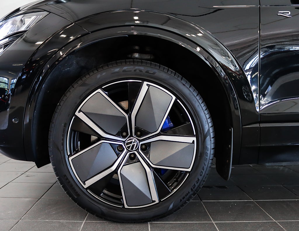 Volkswagen Touareg R eHybrid 3.0 V6 Pano Luft Dynaudio 360° Massage HuD