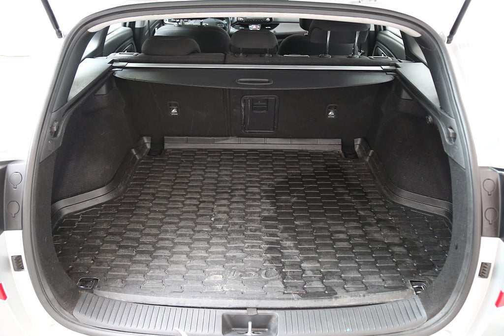 Hyundai i30 1,6 CRDi 110hk Comfort Eco Kombi 1ägare Motorv Drag 2018