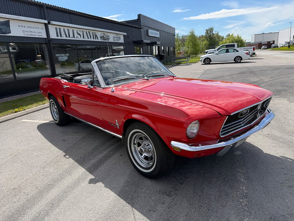 Ford Mustang Cabriolet V8 0kr insats 3230kr/mån