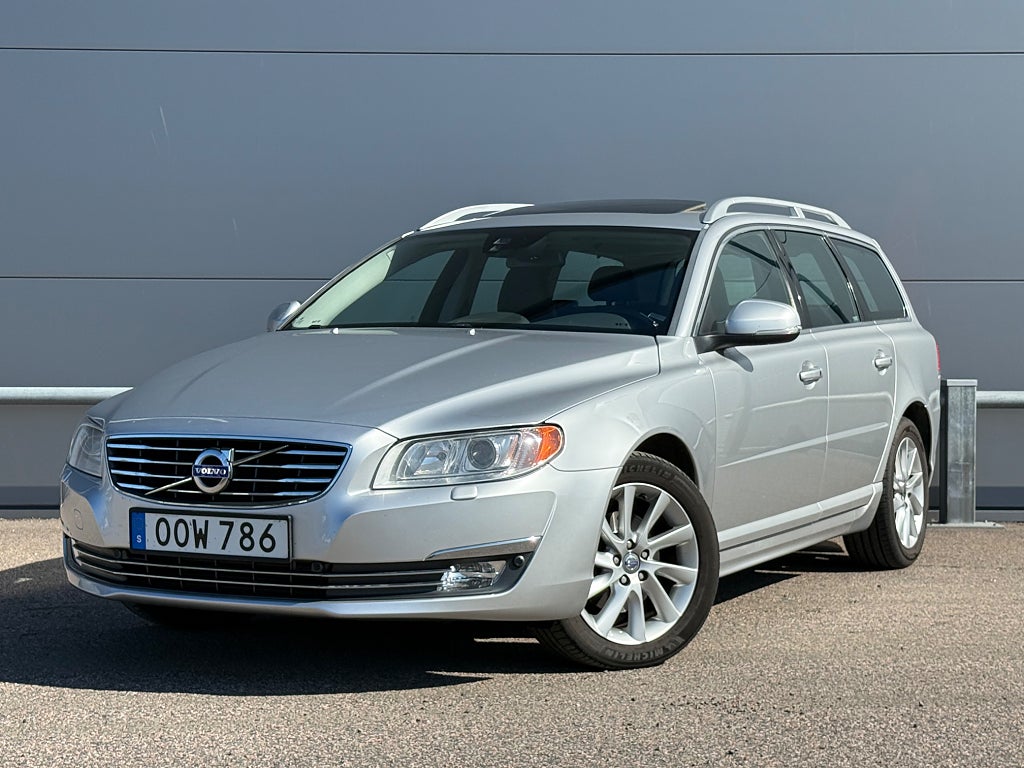 Volvo V70 D4 Aut Summum / Taklucka / Drag / Värmare - 2 brukare