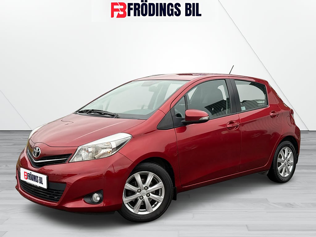 Toyota Yaris 5-dörrar Dual VVT-i/Värmare/Kamera/Paddlar/1.95%