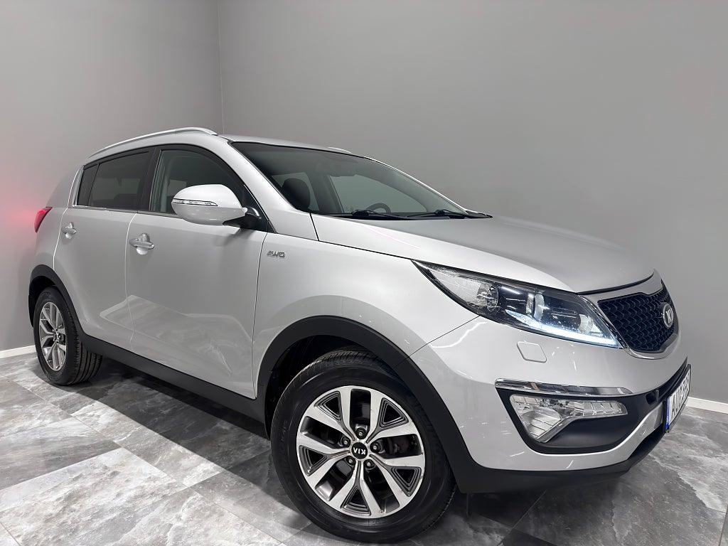 Kia Sportage 2.0 CRDi AWD/Automat/Drag/Värmare/PDC/Nyservad/184 HK