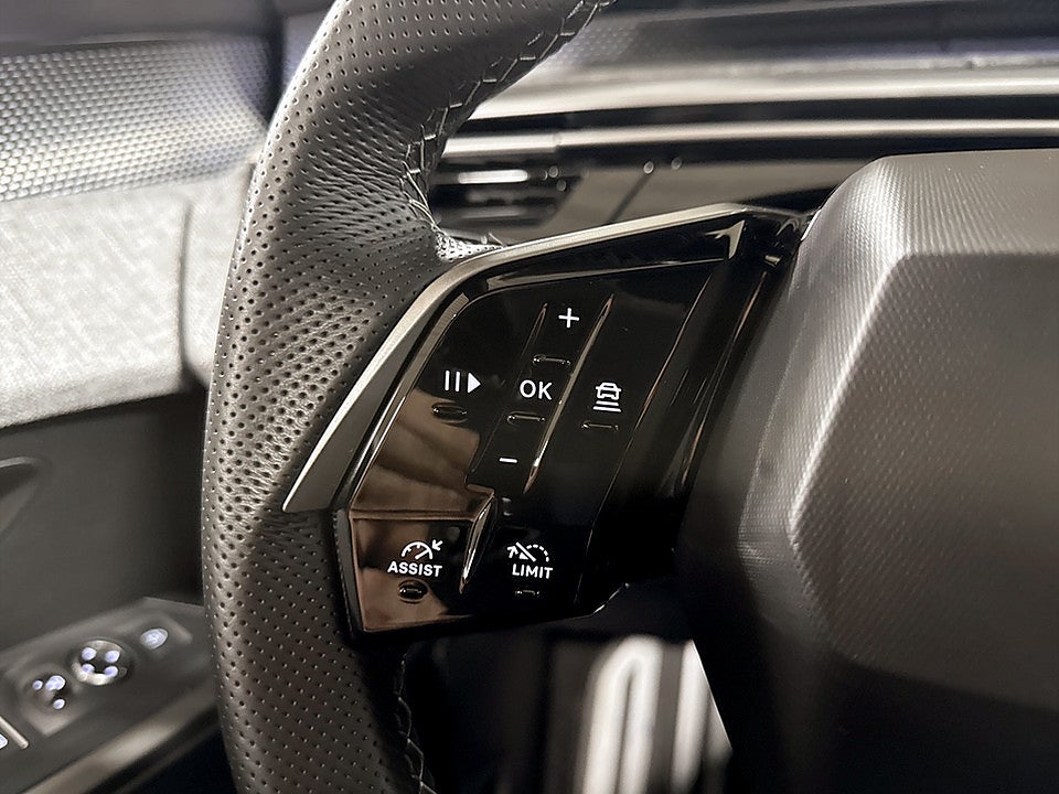 Bild på Peugeot 5008 GT Hybrid 145hk Aut 7-SITS BACKAMERA CARPLAY