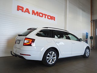 Kombi Skoda Octavia 7 av 24