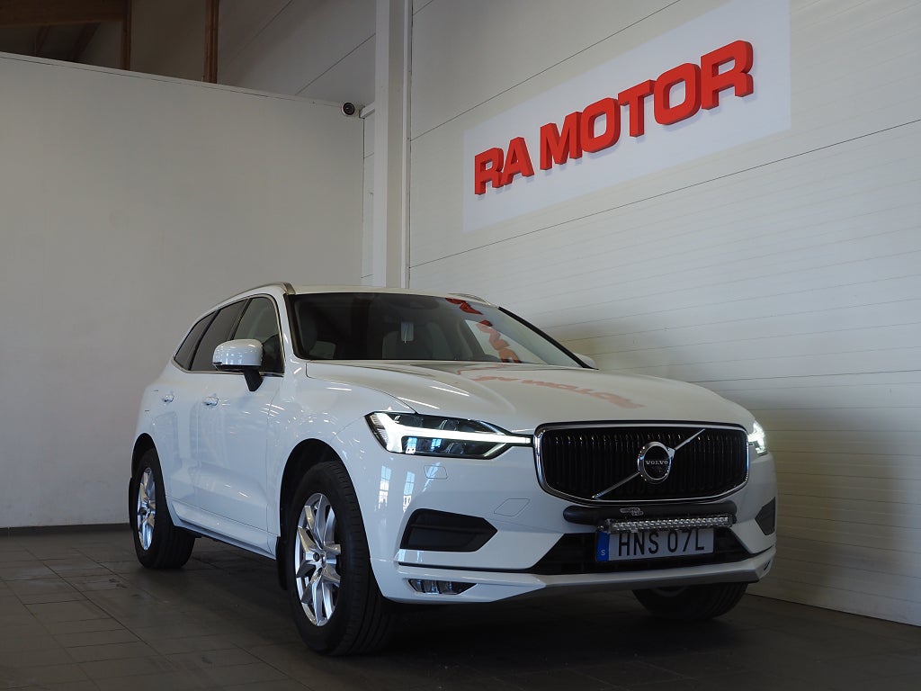 Volvo XC60 B4 AWD Geartronic Momentum 360° Pano Drag Navi Värm 2020