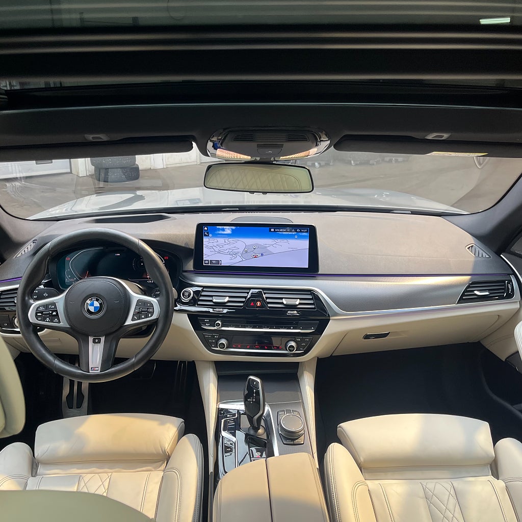 BMW 540D xDrive Touring M Sport Pano H&K 360° Carplay Drag