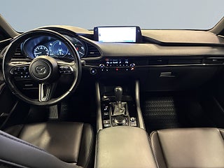 Mazda 3 Hatchback 2.0 AWD Takumi 186hk 10-årsgaranti/360/BOSE – bild 8