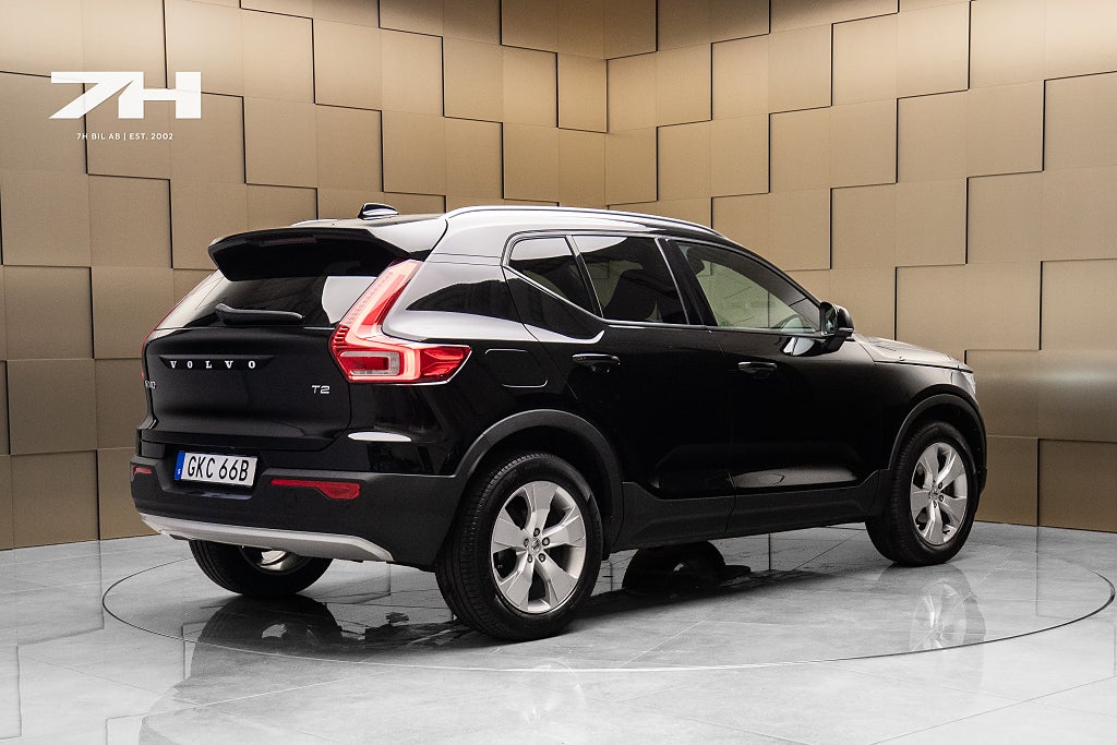 Volvo XC40 T2 / Harman Kardon / Värmare / Farthållare / Sensorer
