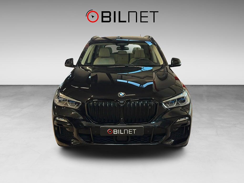 BMW X5 xDrive45e M Sport / Pano B&W Laser HUD Värmare SeSpes