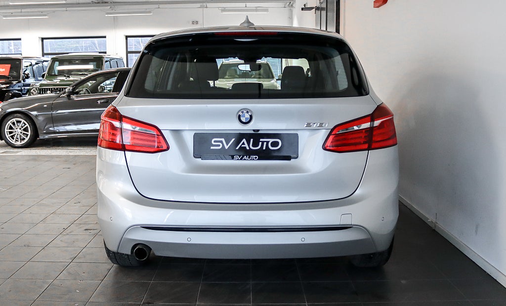 BMW 218 i Active Tourer Sport Line HiFi Dragkrok Kamera