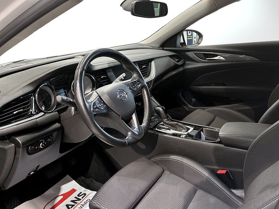 Bild på Opel Insignia Sports Tourer 1.5 Turbo 165hk B-KAMERA RATTVÄRME