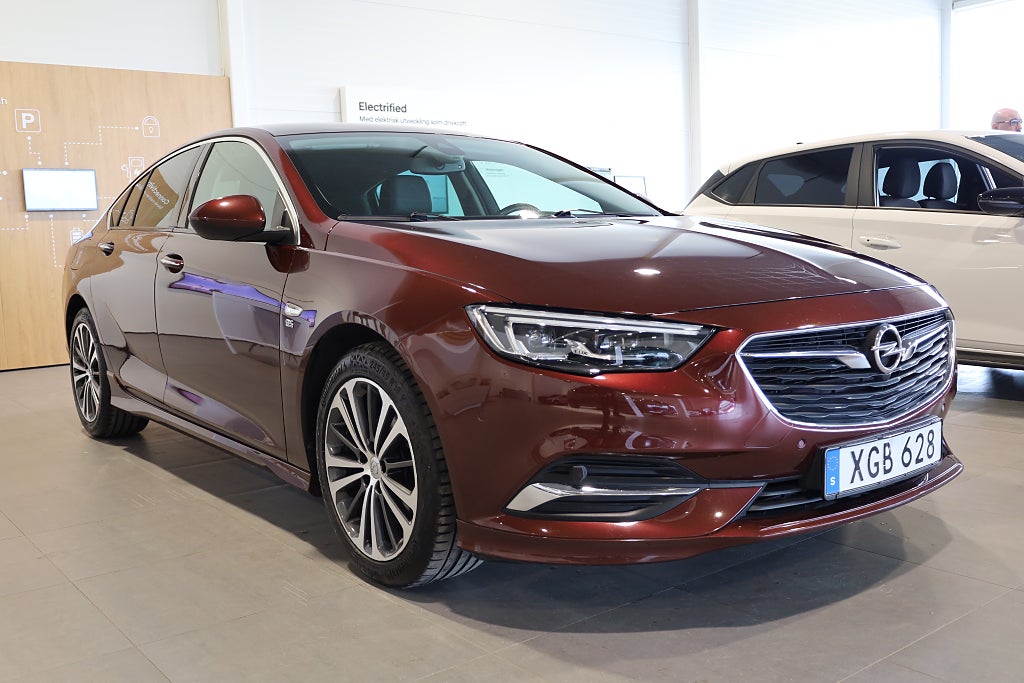 Opel Insignia Grand Sport 1.5 Turbo OPC-Line AUT Navi Kamera M-Värme 2018
