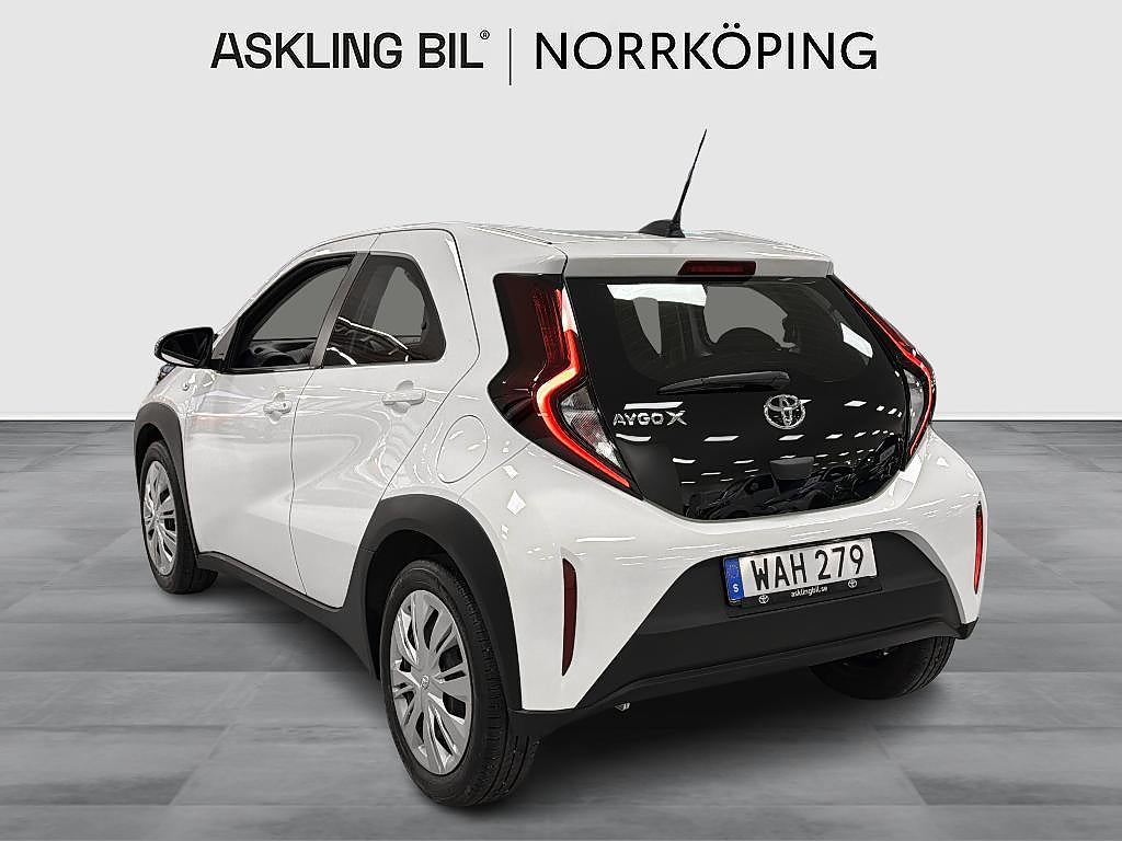 Toyota Aygo 2023 - miniatyr 2