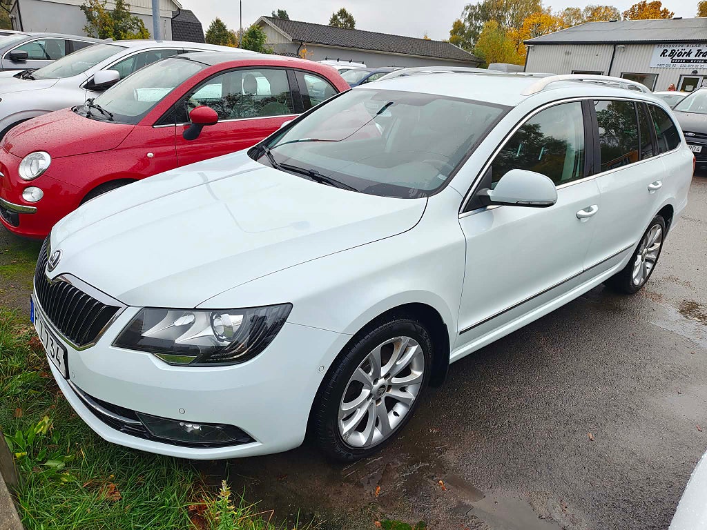 Skoda Superb Kombi 2.0 TDI Elegance Euro 5