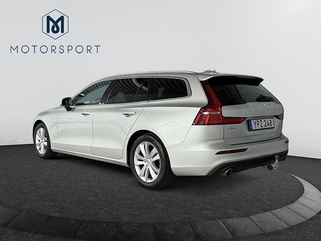 Volvo V60 D4 AWD Aut DRAG Värmare Navi VoC Sensorer el-baklucka bild 4