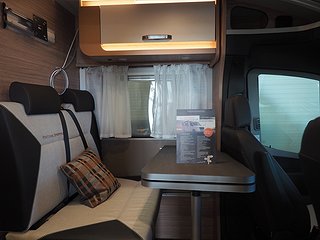 Husbil-halvintegrerad Weinsberg CaraCompact 640 MEG Pepper edt 14 av 15