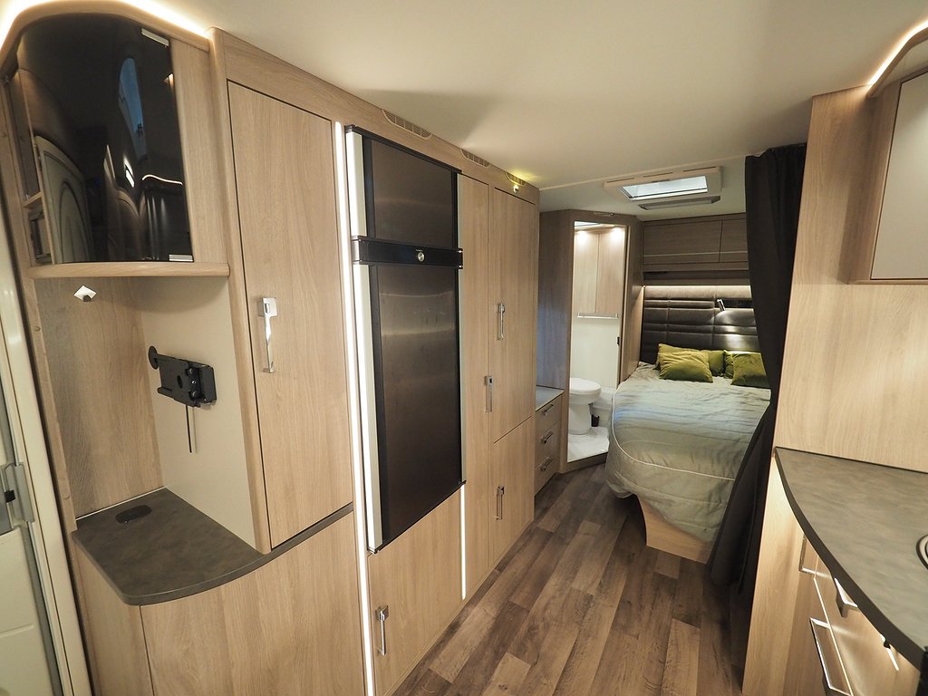 Kabe Royal 600 XL KS ALDE I Fast markis | Solcell 2021