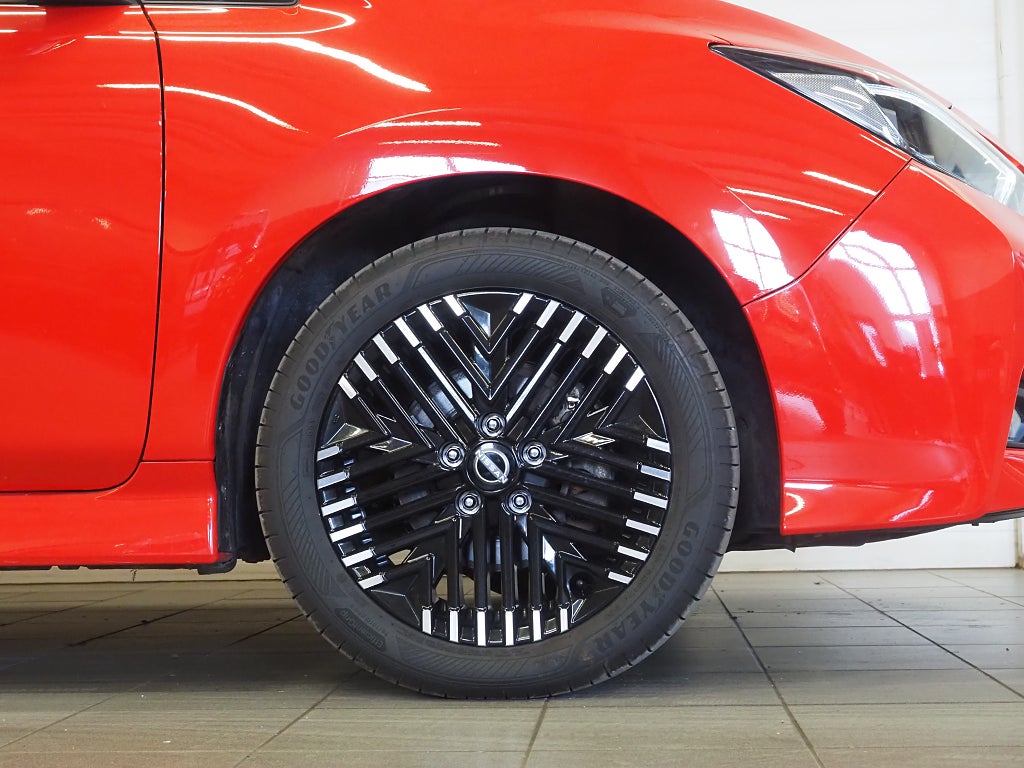 Nissan Leaf N-Connecta 40kWh | Värmepump | 360° Kamera | Moms | Nav 2023