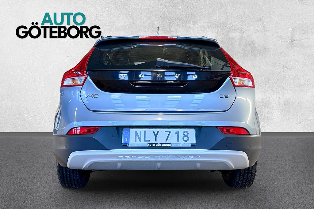 Volvo V40 Cross Country D2 Momentum Fullservad Välvårdad VOC
