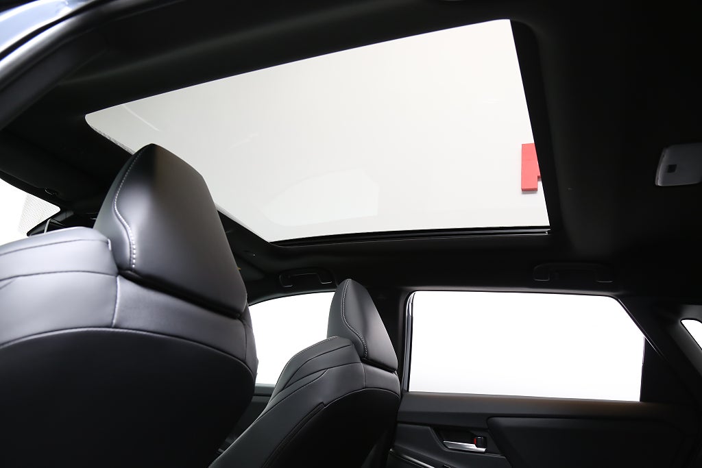 Subaru Solterra Touring + |  XT 74.7 kWh AWD