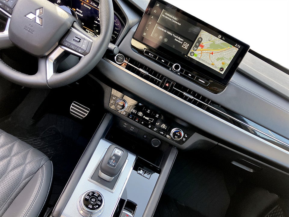 Bild på Mitsubishi Outlander Instyle PHEV 306hk Aut 4WD 360 DRAG ELSTOL PANO