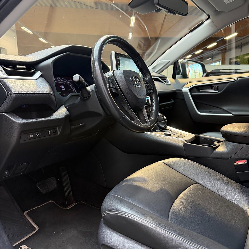Toyota RAV4 Hybrid AWD-i E-CVT Executive 360-kamera Minne Euro 6