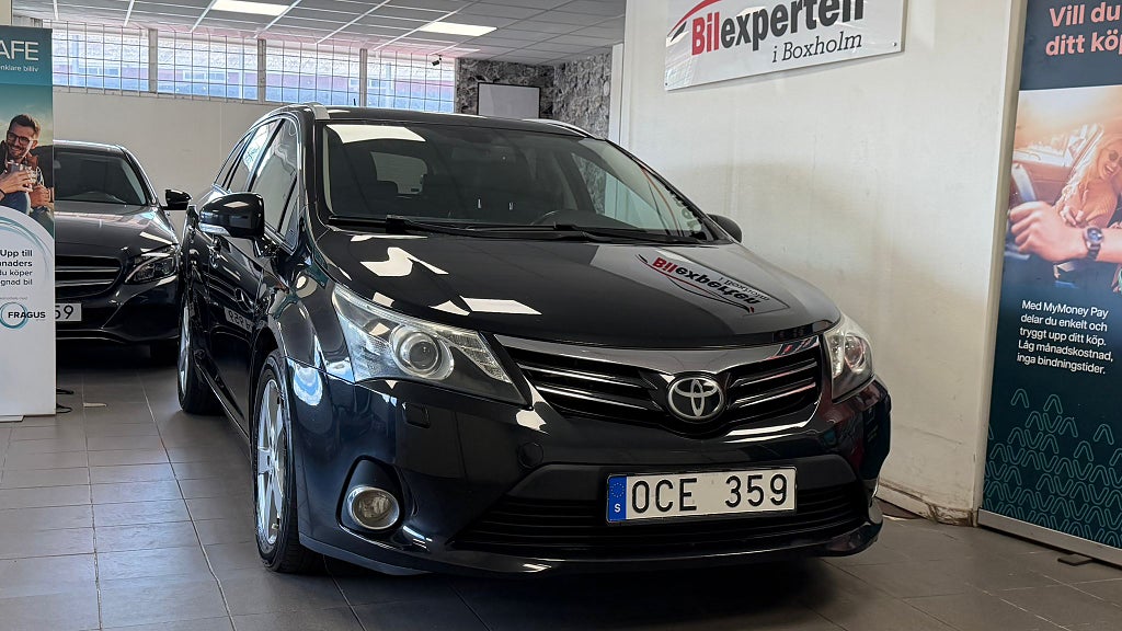 Toyota Avensis Kombi 2.2 D-4D Executive|Adaptiv farthållare|Automat