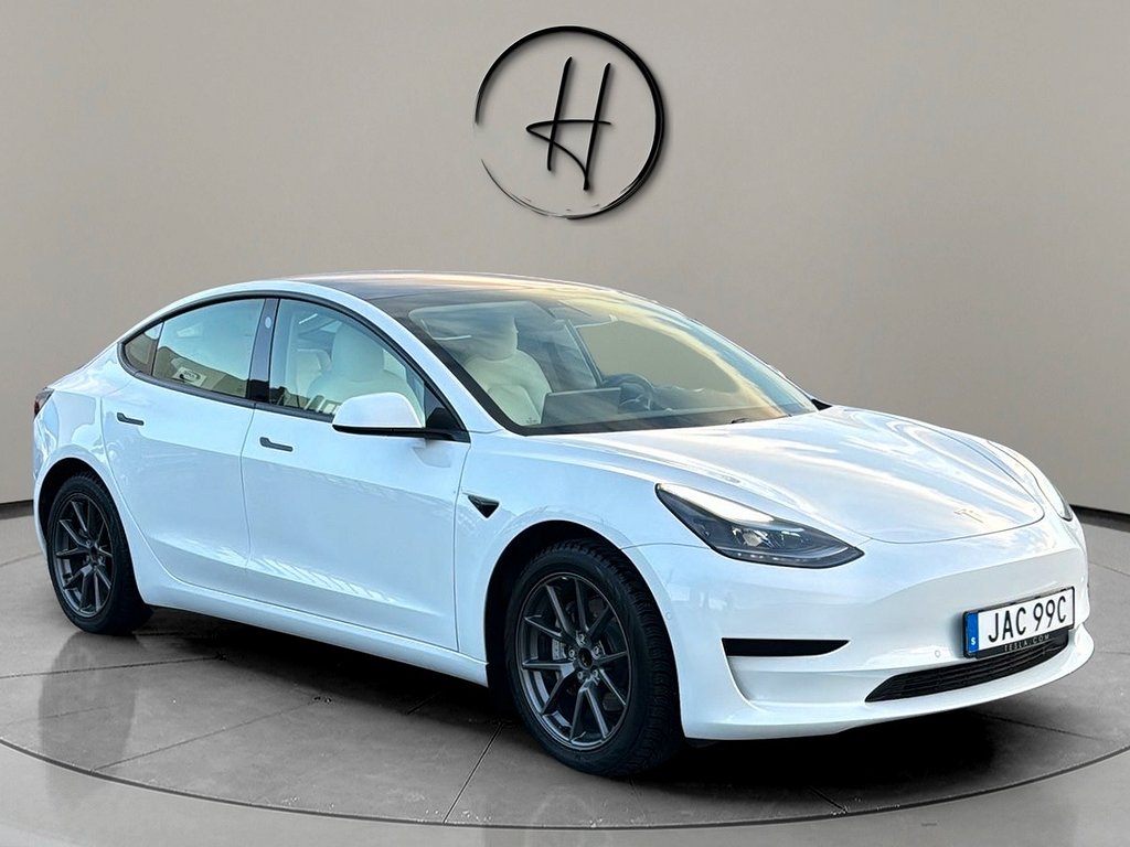 Tesla Model 3 Standard Range Plus SVENSKSÅLD Facelift Värmepump 