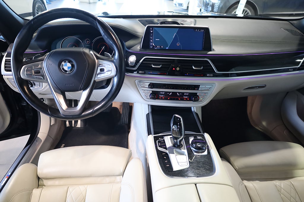 BMW 740 Le xDrive M Sport B&W Pano 360 Navi HuD Softclose Laser 2017