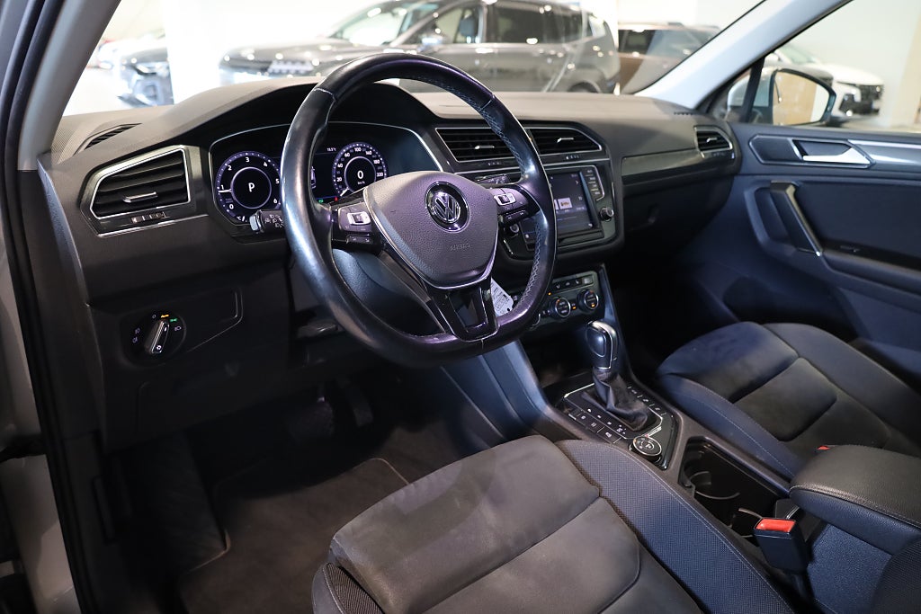 Volkswagen Tiguan 2.0 TDI AUT 4Motion R-Line Massage Drag Värmare Kamera 2017