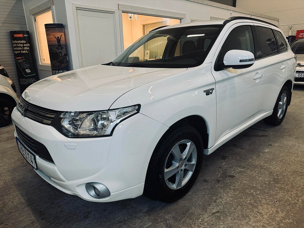 Mitsubishi Outlander PHEV CVT Euro 5 / Ränta: 3,95%