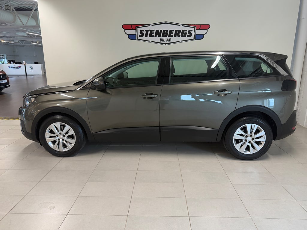 Peugeot 5008 7Sits 1.2 PT Active 130 SoV Hjul Presentkort ICA Maxi thumbnail
