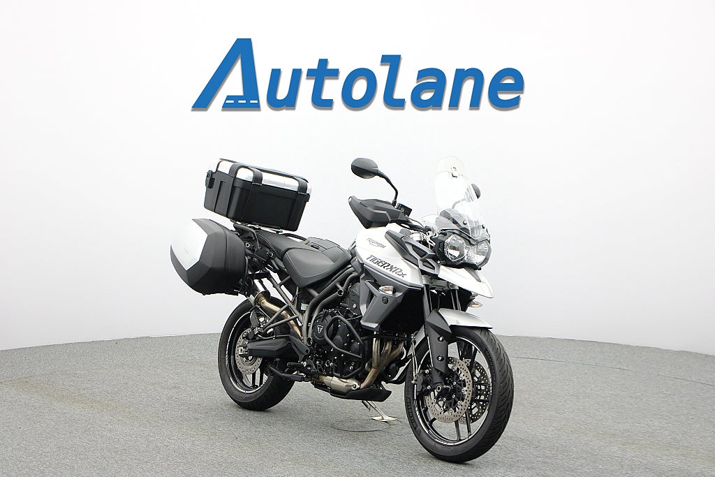 Triumph Tiger XRX *Nyservad, Värmehandtag, Väskor, Farthållare 