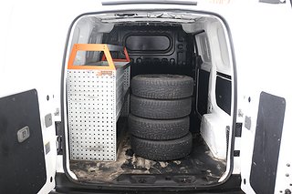 Transportbil - Skåp Nissan NV200 5 av 14