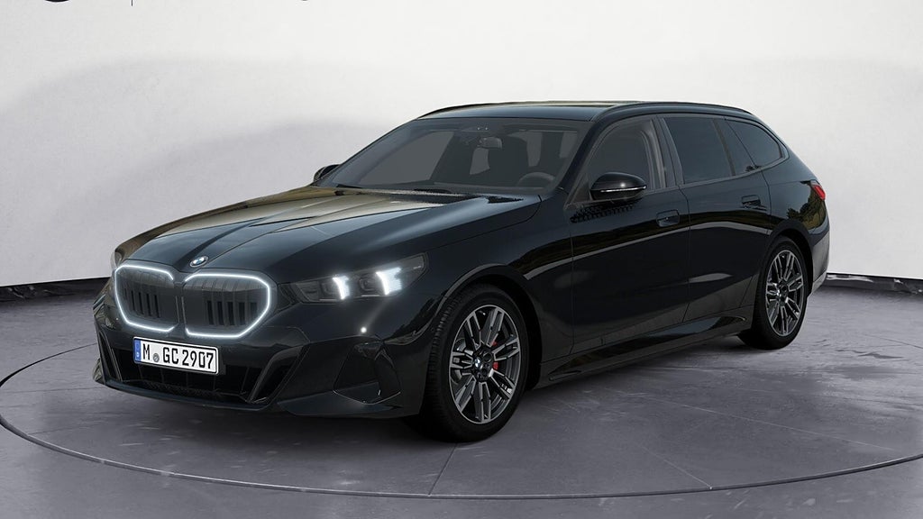 BMW 520d xDrive Touring 0,95% M Sport Värmare DA H K Drag | Ränta 0,95%