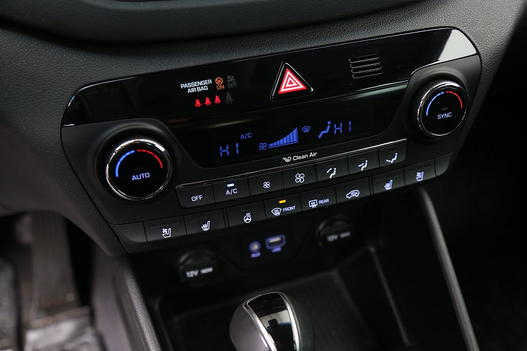 Hyundai Tucson 2,0 CRDi Premium AWD Aut Skinn Pano Dragkrok 2017