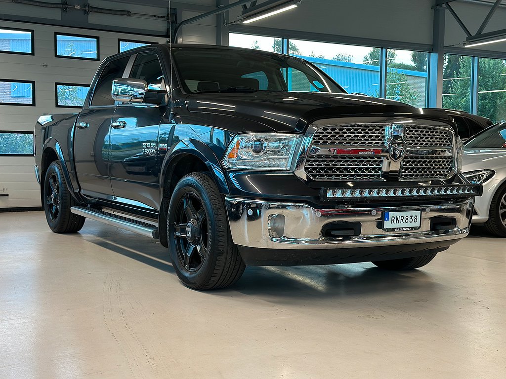 Dodge RAM Crew Cab 5.7 V8 Hemi Laramie in