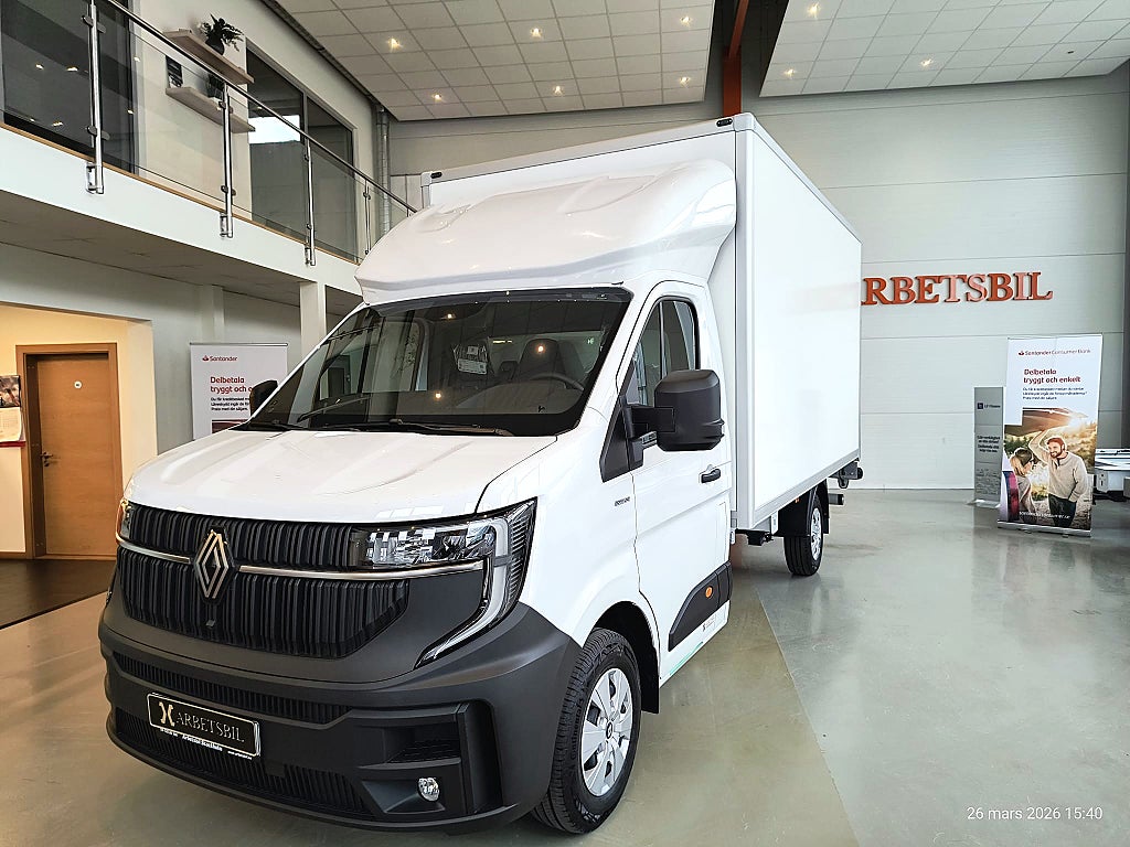 Renault Master Master E-Tech 140 HK | Skåp & lift | omgående leverans