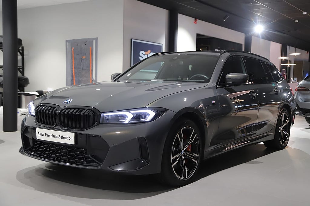 BMW 330e xDrive Touring // M Sport PRO / HK / Panorama