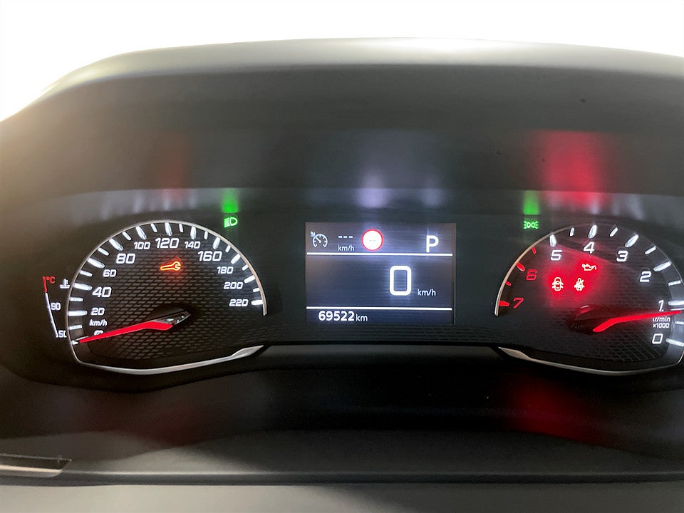 Bild på Peugeot 2008 Active 1.2 PT 130hk Aut B-KAMERA CARPLAY
