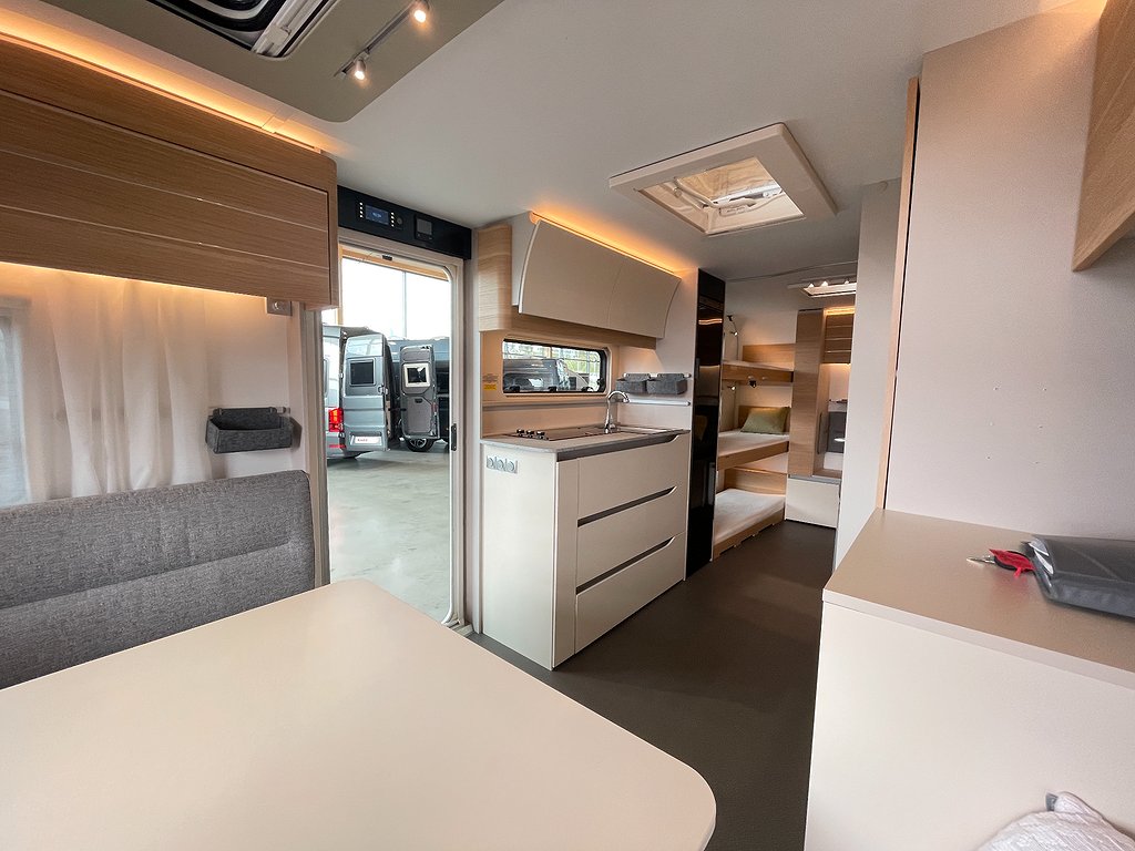 Adria Adora 593 UK /ALDE / Barnkammare / 3-våning / 7 bäddar - Adria