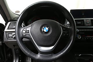 Kombi BMW 320 16 av 26