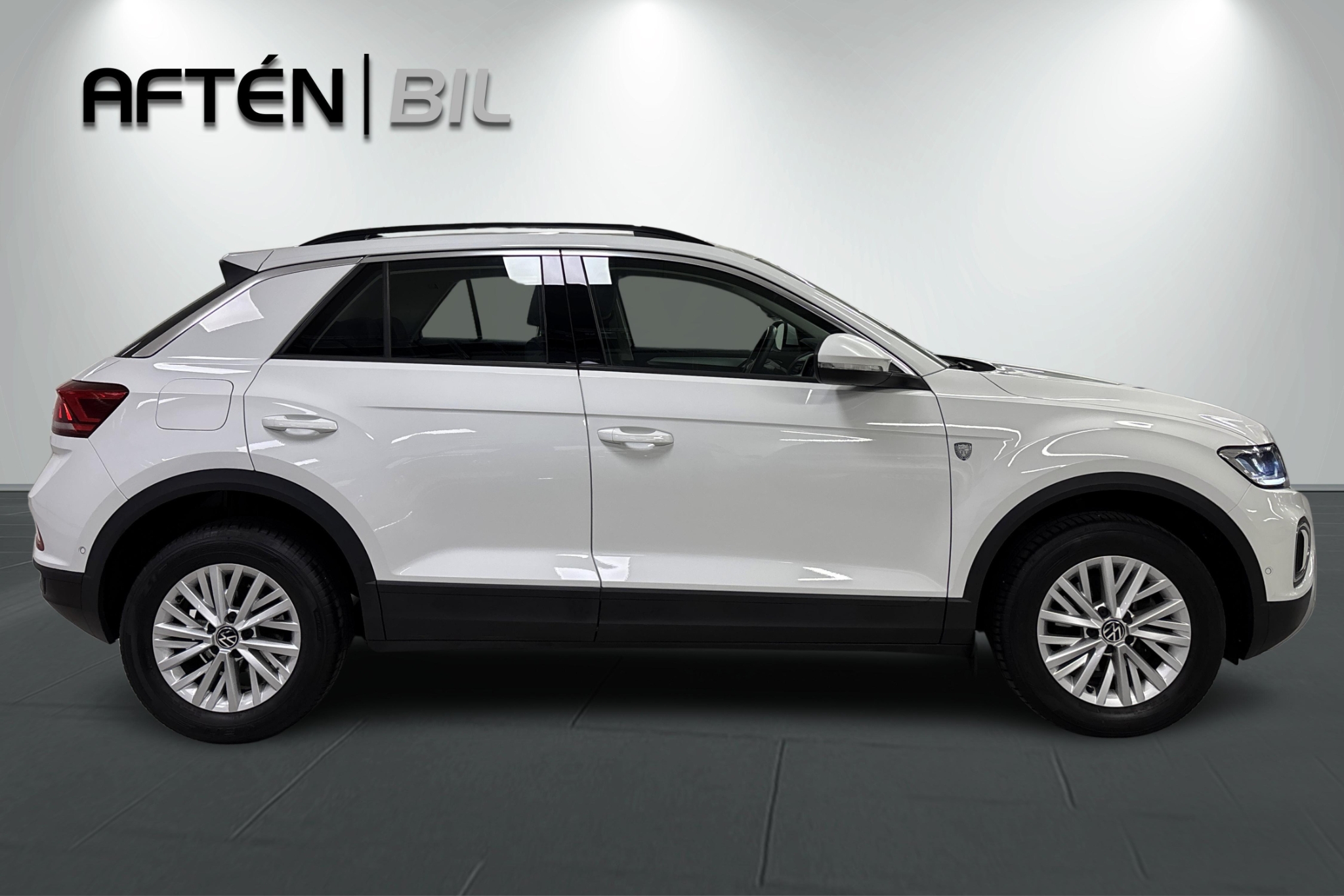 Volkswagen T-Roc 1.0 TSI 2023, bild 6/10