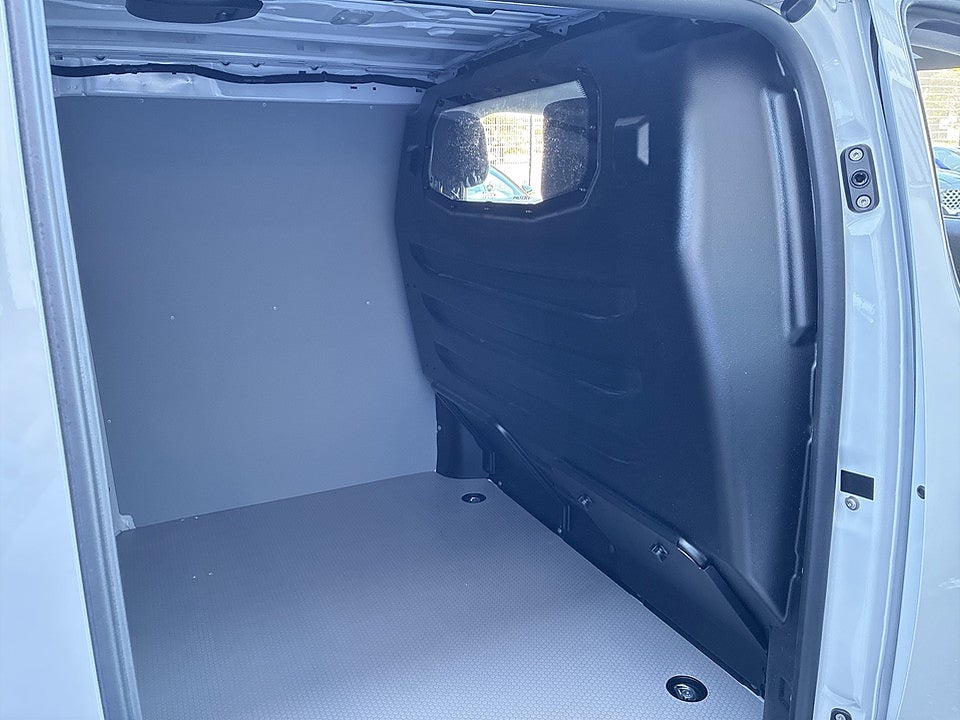 Bild på Peugeot Expert Plus 150hk Aut L3 - EDITION! SERVICE & V-HJUL INGÅR!